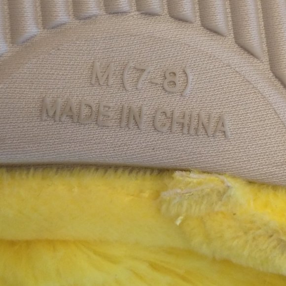 Women's Abound yellow fluffy slippers size M (7-8) - Picture 5 of 9